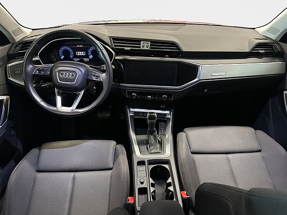 Audi Q3 10 of 15