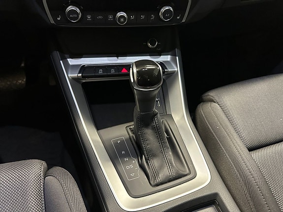 Audi Q3 11 of 15