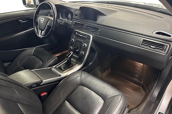 Volvo XC70 14 of 29