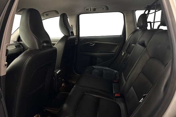 Volvo XC70 13 of 29