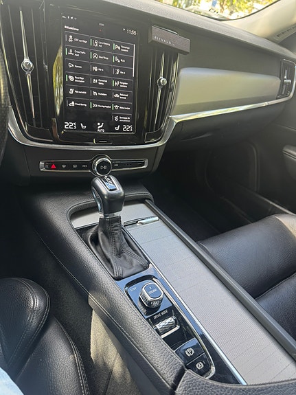 Volvo S90 8 of 13