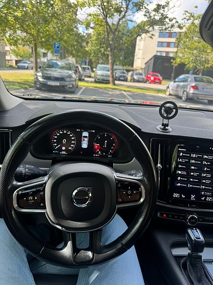 Volvo S90 7 of 13