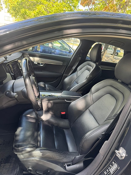 Volvo S90 10 of 13