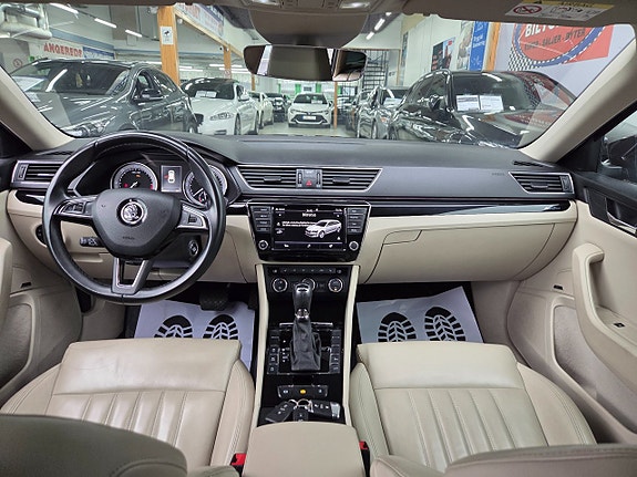 Skoda Superb 17 of 18