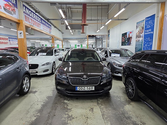 Skoda Superb 7 of 18