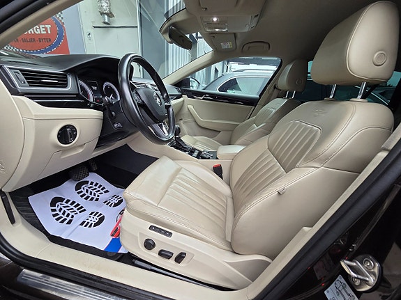 Skoda Superb 15 of 18