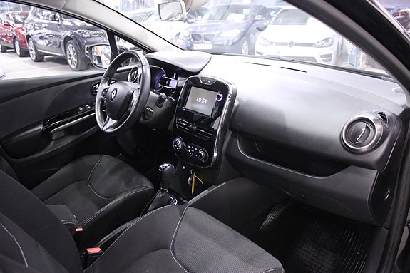 Renault Clio 14 of 26