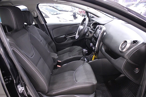 Renault Clio 15 of 26