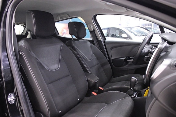 Renault Clio 16 of 26