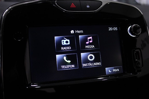 Renault Clio 23 of 26