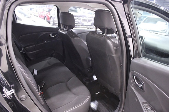 Renault Clio 18 of 26