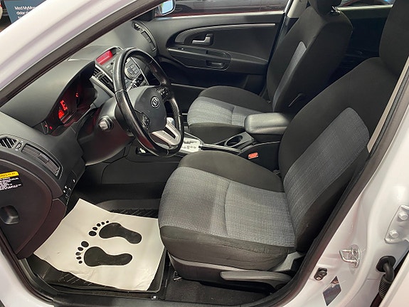 Kia Ceed 8 of 19
