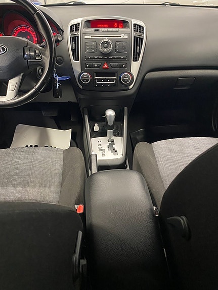 Kia Ceed 15 of 19