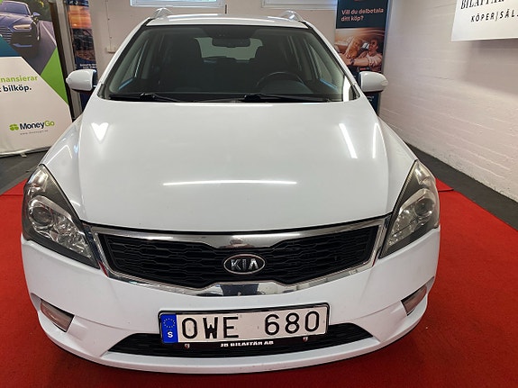 Kia Ceed 2 of 19
