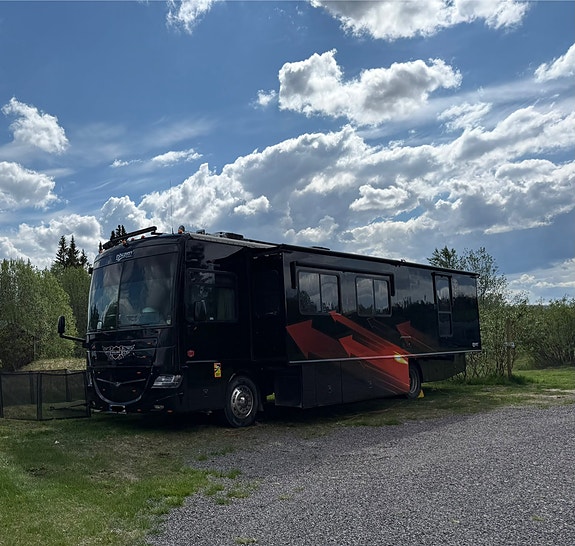 Fleetwood Discovery 39 V 3 of 30