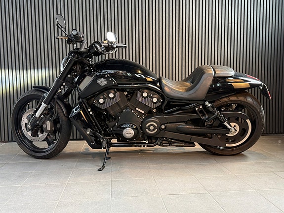 Harley-Davidson VRSCDXN Night Rod Special Acrapovic. Nybesiktigad 3 of 17