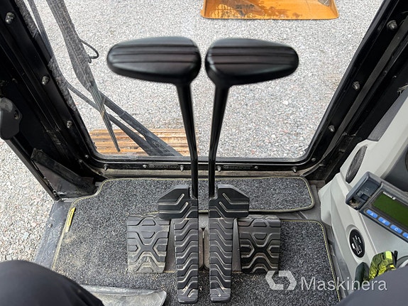 Grävmaskin CAT 323FL 14 of 27