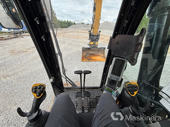 Grävmaskin CAT 323FL 13 of 27