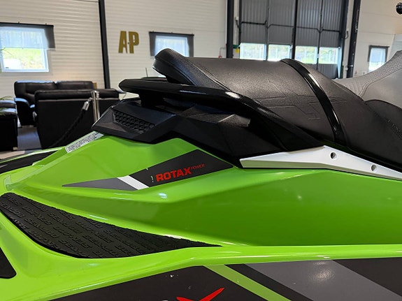 Sea-Doo GTR-X 230 2018 / Inkl Original 80-Kärra / Ny servad 4 of 7