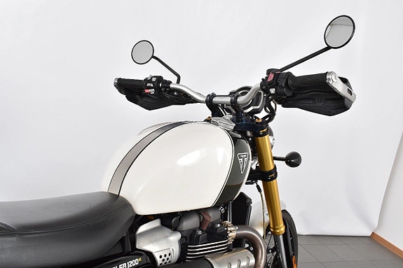 Triumph Scrambler 1200 XE ABS Nyservad 15 of 21