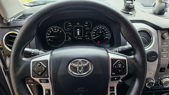 Toyota Tundra 14 of 16