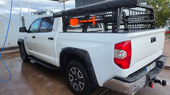 Toyota Tundra 2 of 16