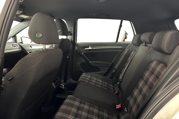 Volkswagen Golf I 13 of 22