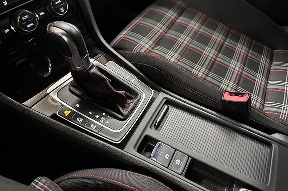 Volkswagen Golf I 20 of 22