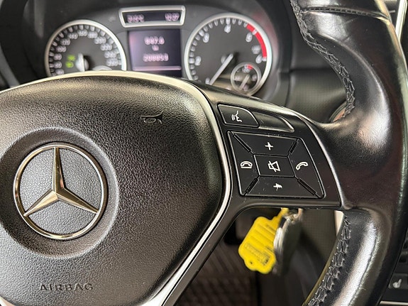 Mercedes-Benz A180 12 of 24