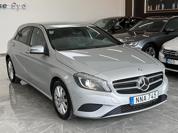 Mercedes-Benz A180 2 of 24