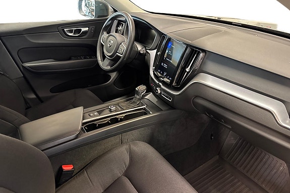 Volvo XC60 11 of 24