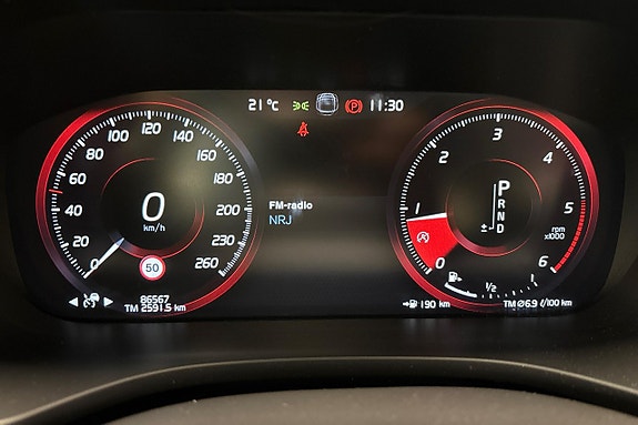 Volvo XC60 16 of 24