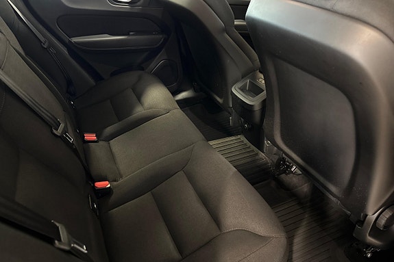 Volvo XC60 19 of 24