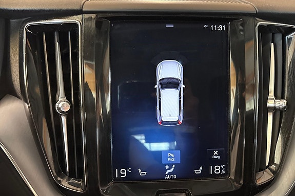 Volvo XC60 17 of 24