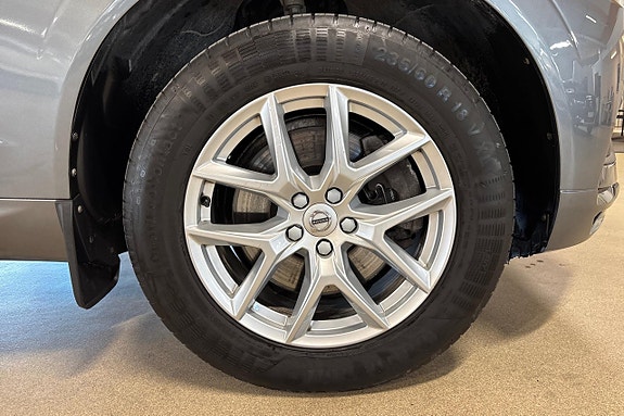 Volvo XC60 10 of 24