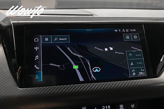 Audi e-tron 18 of 26