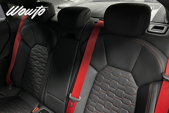 Audi e-tron 13 of 26