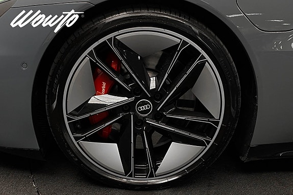 Audi e-tron 23 of 26