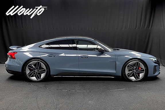 Audi e-tron 3 of 26