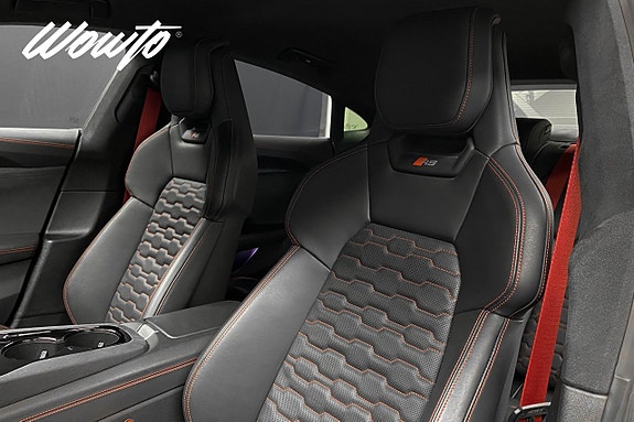 Audi e-tron 12 of 26