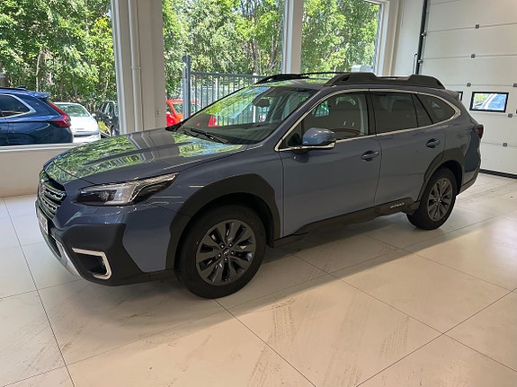 Subaru Outback 2 of 7