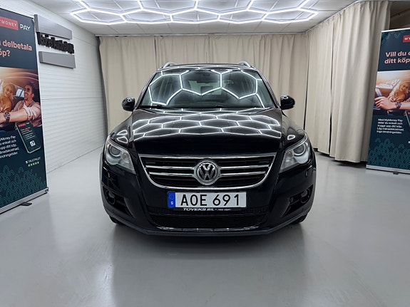 Volkswagen Tiguan 2 of 23