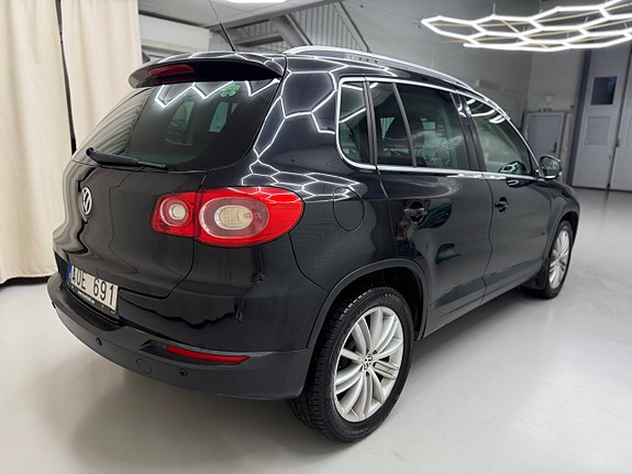 Volkswagen Tiguan 4 of 23