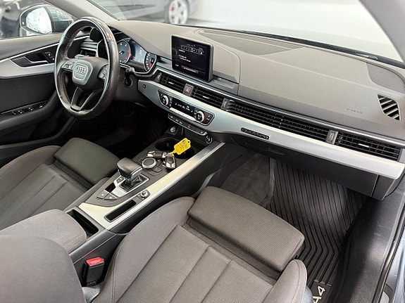 Audi A4 10 of 25