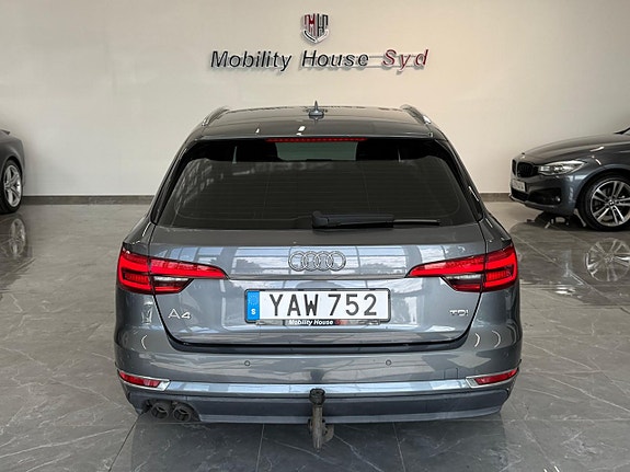 Audi A4 7 of 25