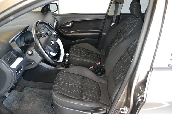 Kia Picanto 4 of 10