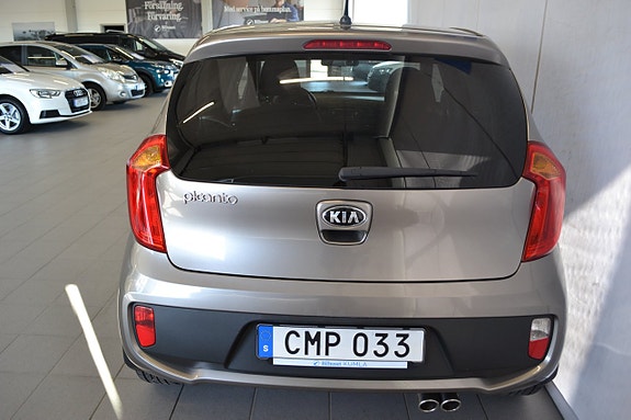 Kia Picanto 8 of 10