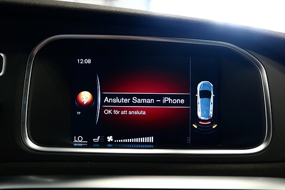 Volvo V40 17 of 23