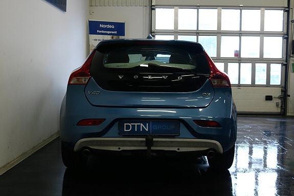 Volvo V40 4 of 23