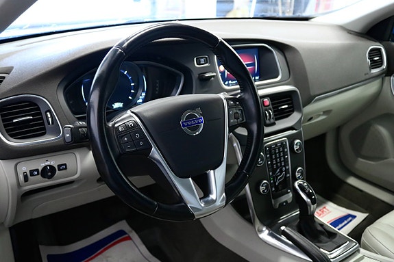 Volvo V40 11 of 23
